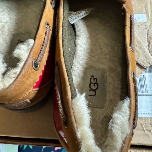 Women’s Ugg brute red rain shoes - Picture 6 of 6